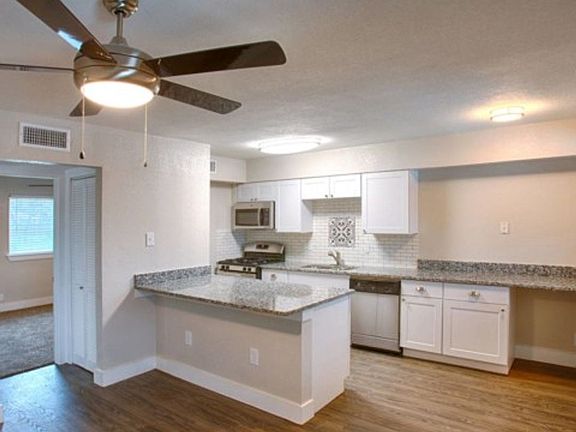 3rd image of 5928 Fletcher Ave #5
