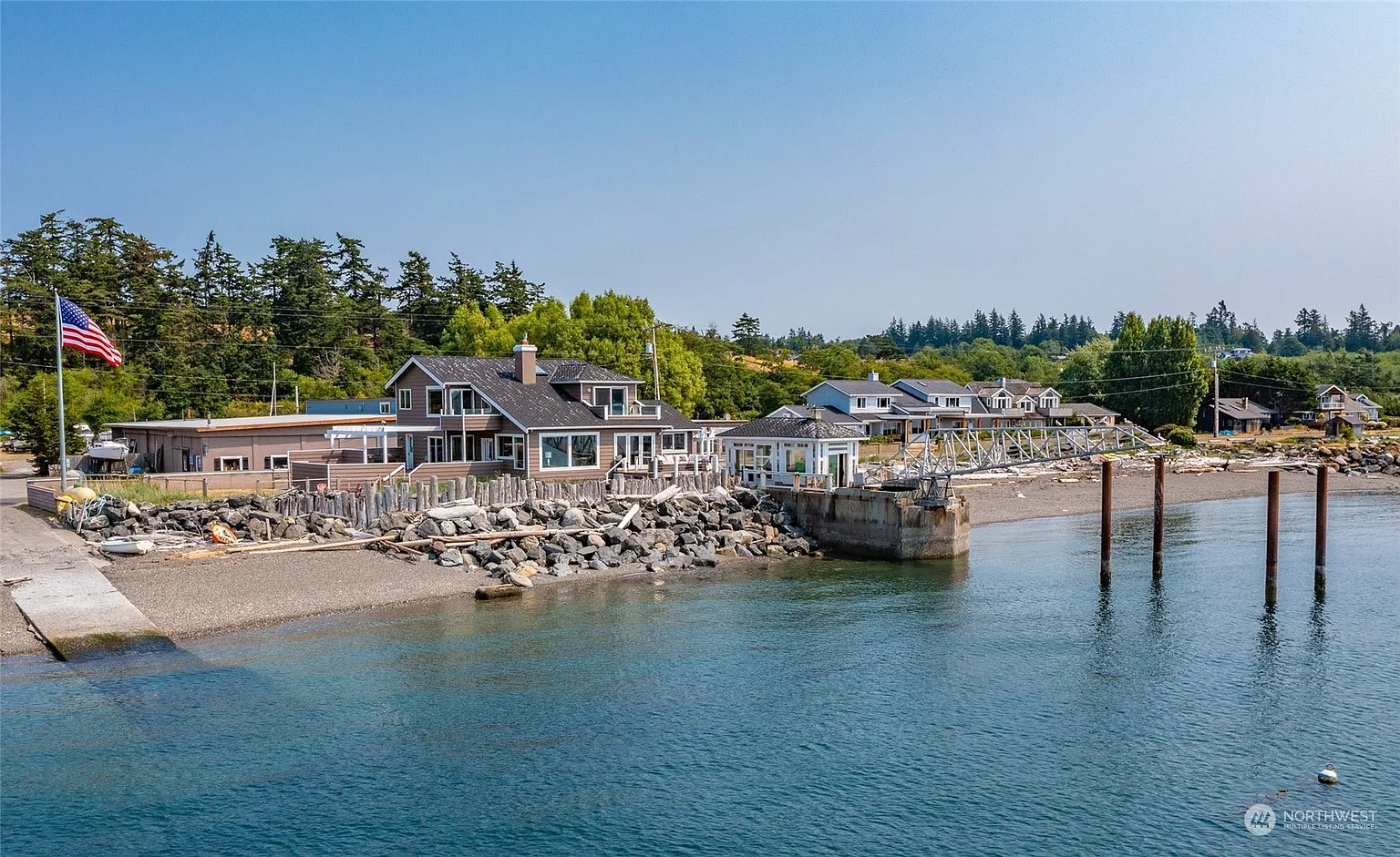 4232 Legoe Bay Road photo 1
