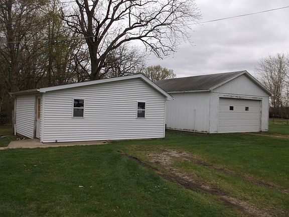 2nd image of 14890-1800 East St