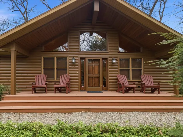 4004 Creek Dr, New Buffalo, MI 49117