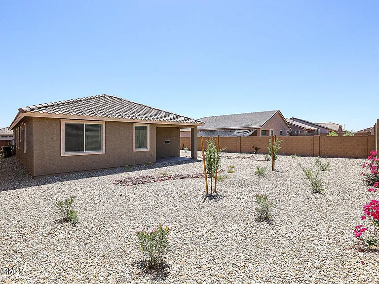16554 W Questa Dr — Photo 38