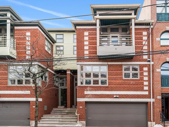 114 Bainbridge St, Philadelphia, PA 19147