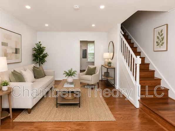 1400 S Barton St APT 432, Arlington, VA 22204