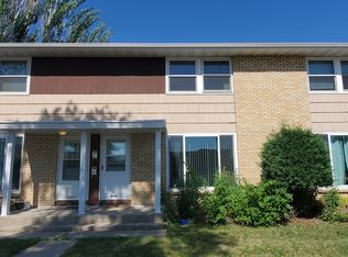 1602 S 14th St, Grand Forks, ND 58201