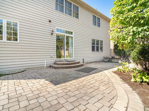 4th image of 553 S Kenilworth Ave