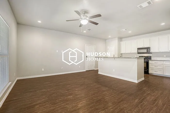 2 bed, 2.0 bath, 1218 sqft, $1,099 — Photo 4