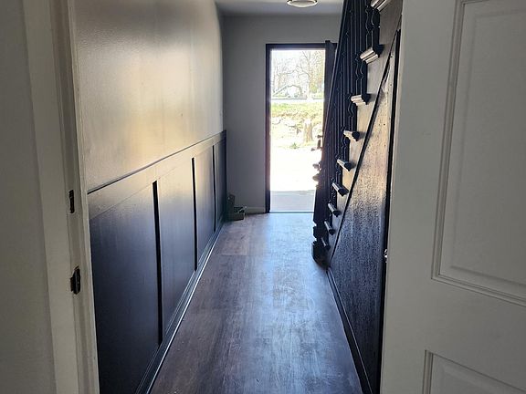 3rd image of 115 Seneca St #1