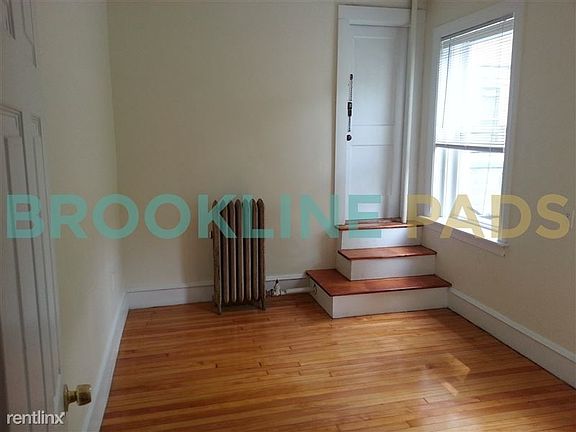 4th image of 315 Saint Paul St #4A