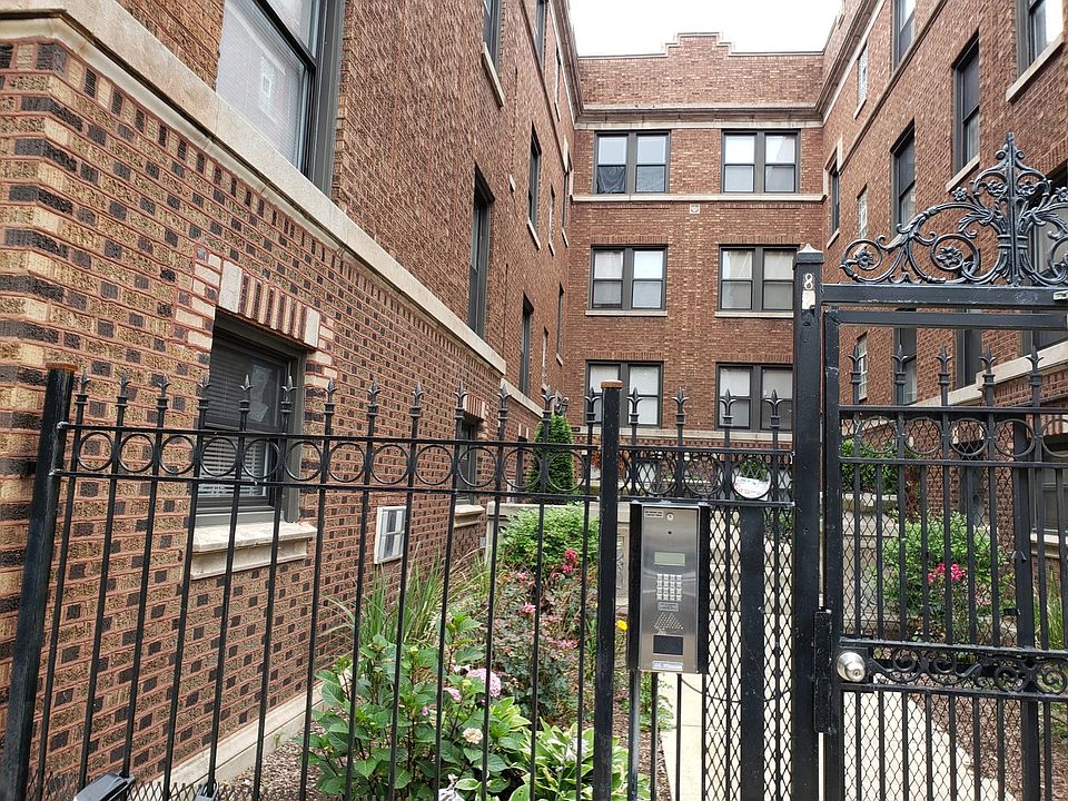1st image of 820 W Cuyler Ave APT 110