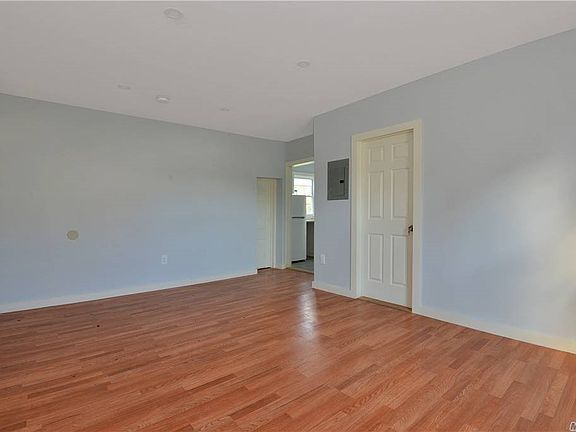 3rd image of 161 Dogwood Ave