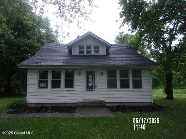 612 New Salem Road, Voorheesville, NY 12186