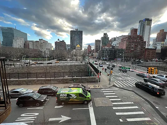 Rented by Apartment Luxe Realty Group, Inc | media 20