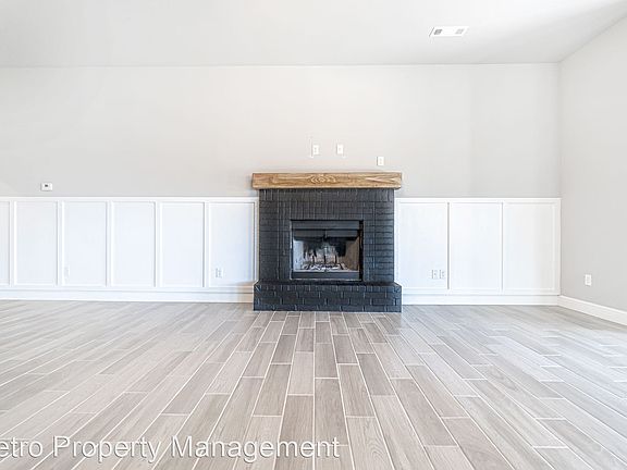 5th image of 621 Cortland St