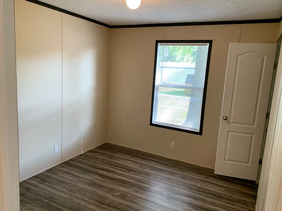 3rd image of 221 Blake St