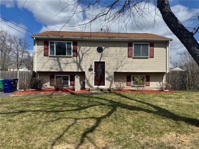 231 Smith St, Warwick, RI, 02886