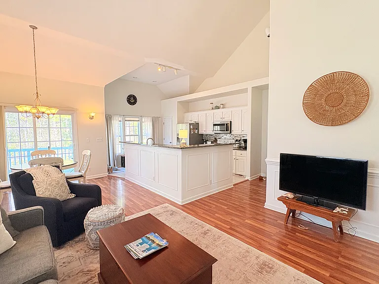 1112 Mill Run Rd — Photo 10