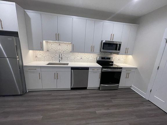 2nd image of 6213 S Saint Lawrence Ave #G