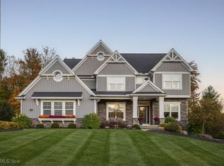 3711 Braemar Dr, Broadview Heights, OH 44147