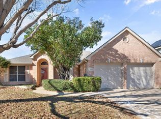 6310 Merritt Way Ct, Arlington, TX 76018
