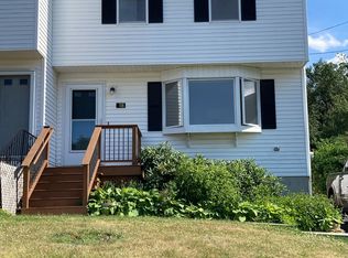 18 Bolton St, Worcester, MA 01604