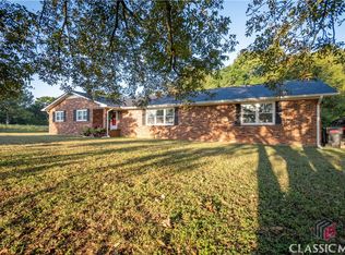257 Bonds Lake Rd, Danielsville, GA 30633
