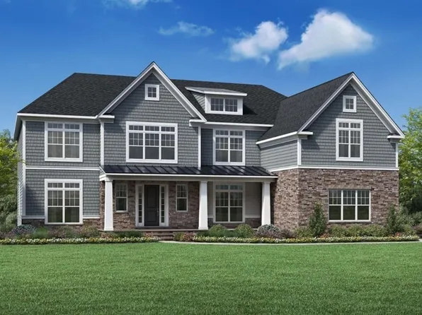 65 Chamberlain St, Hopkinton, MA 01748