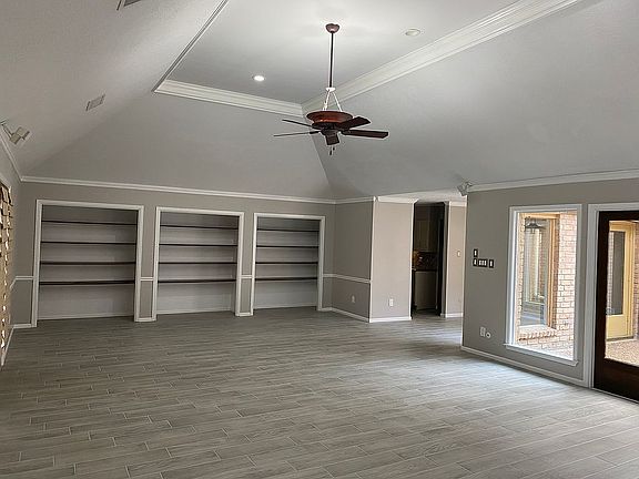 Living / Dining room area
