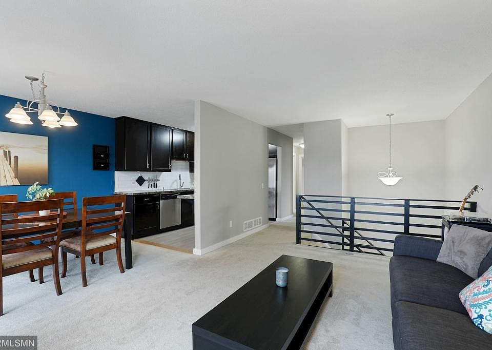 1st image of 608 Portland Pl