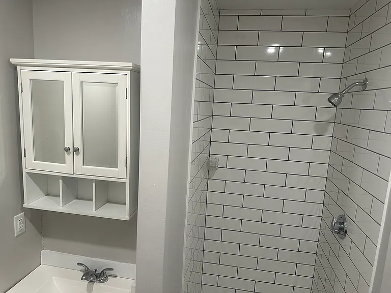 72 Main St #2 — Photo 4