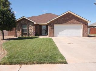 704 Almond Tree Ln, Clovis, NM 88101