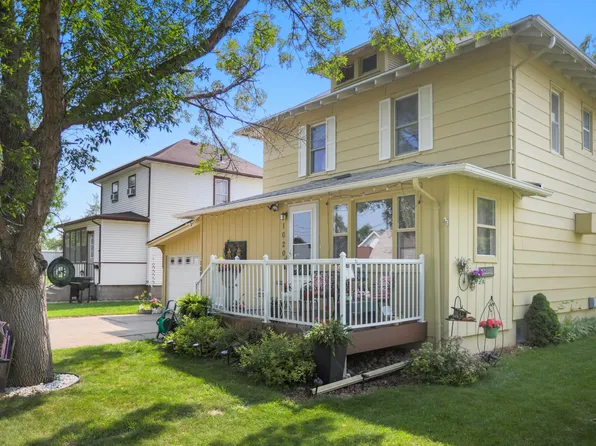 1020 S 3rd St, Aberdeen, SD 57401