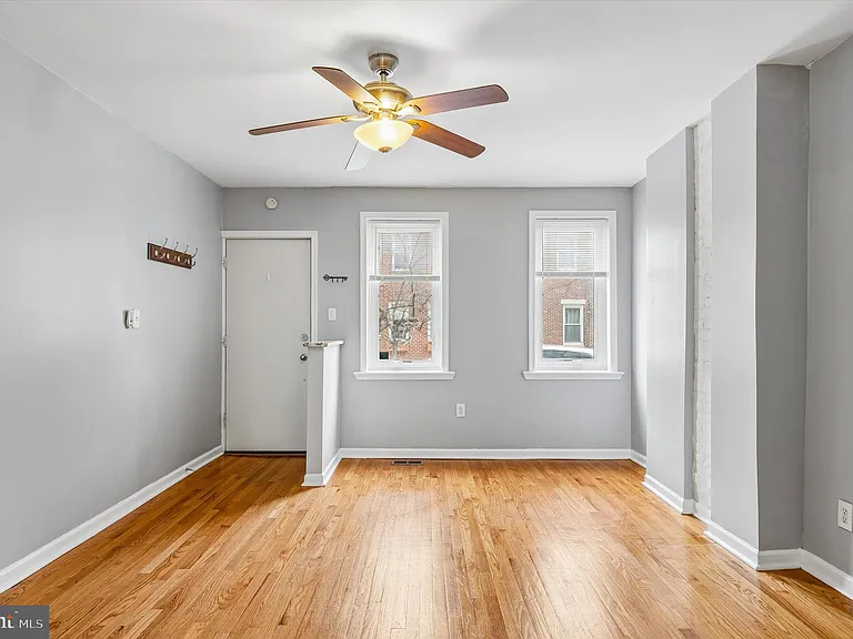 2042 E Huntingdon St — Photo 7