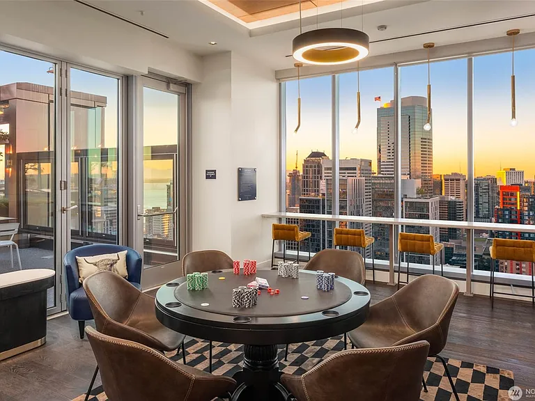 800 Columbia St #1201 — Photo 15