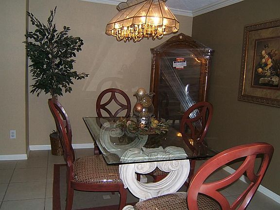 DINNING ROOM