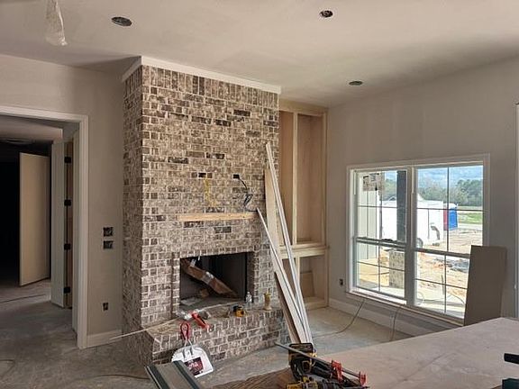 4th image of 225 Salem Ridge Dr