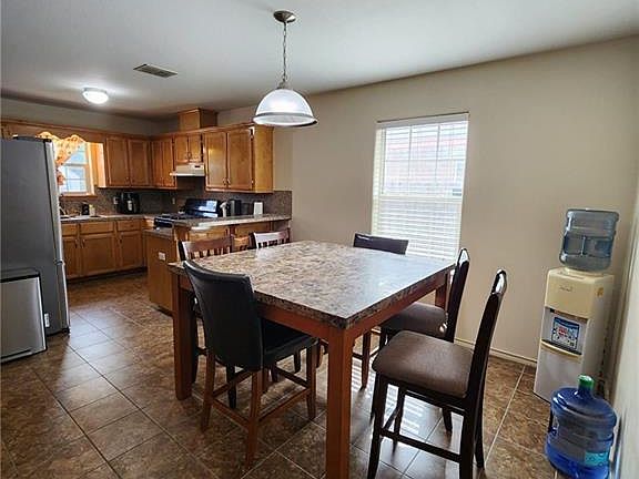 3rd image of 5001 Heron Ave