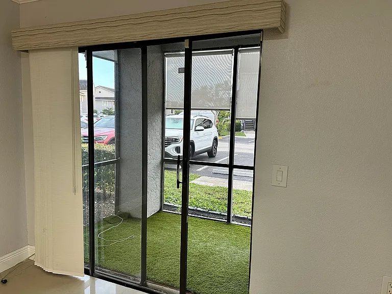 balcony with exterior shades