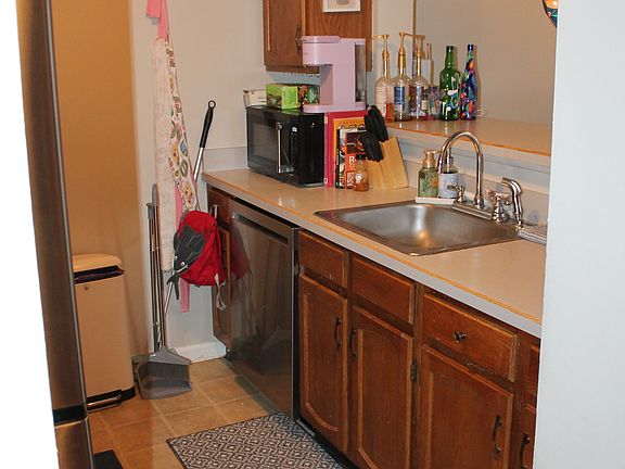 4th image of 209 Judd Square #209