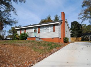 21 Lowndes Hill Rd, Greenville, SC 29607