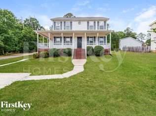 809 Hounds Chase Dr, Durham, NC 27703