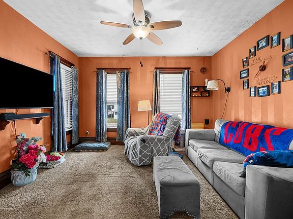 5th image of 249 W 30th St