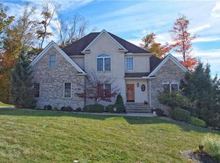 7615 Harley Hills Dr, North Royalton, OH