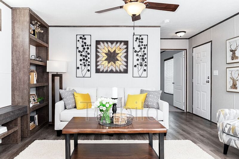2nd image of 118 Loucada Ct
