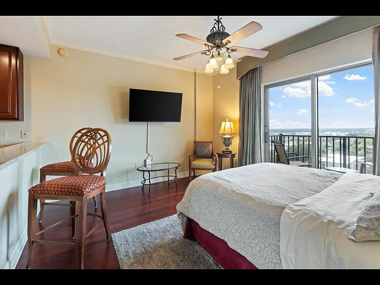 215 W College Ave #604 — Photo 16