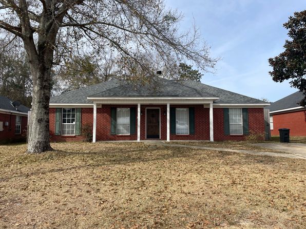 6882 Red Cedar Dr