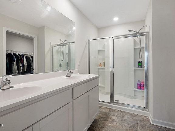 5th image of 1174 Hampton Place Cir
