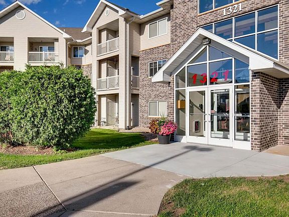 2nd image of 1321 Lake Dr W APT 110