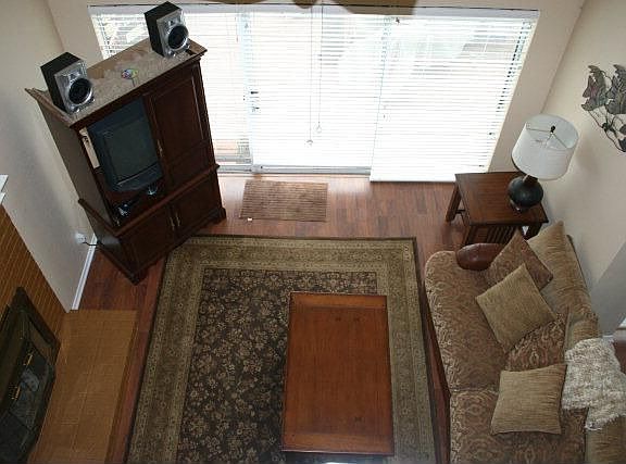 3rd image of 137 Camino Robles St