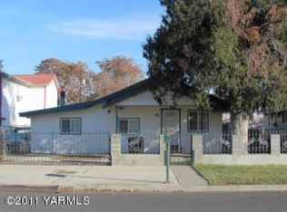 310 N D St, Toppenish, WA 98948