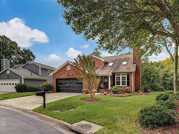 3rd image of 3 McAllister Pl